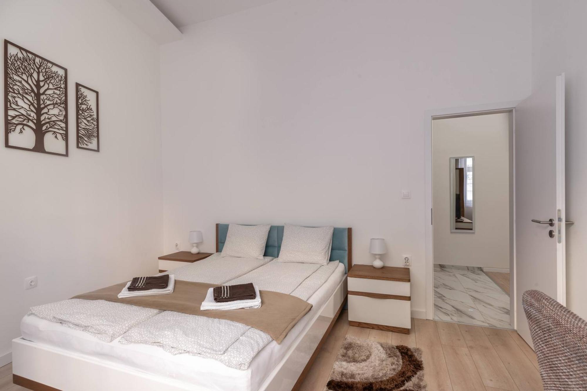 Apartment With 2 Bedrooms Near Gellert Thermal Bath Budapest Exterior photo